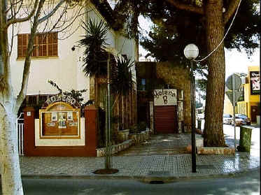 P017-036.jpg (66817 Byte)