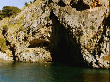 P016-011.jpg (62097 Byte)